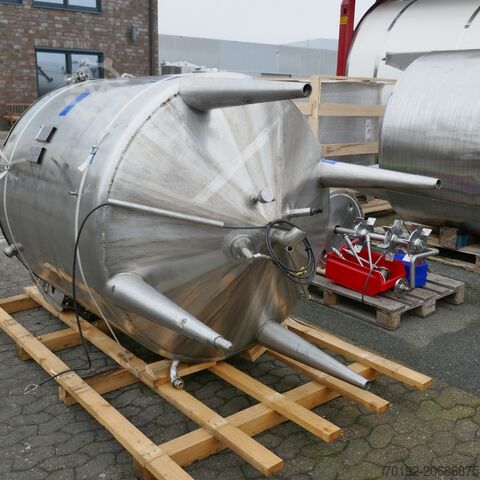2300 Liter heiz-/kühlbarer Rührwerksbehälter aus V2A mit Propellerrührwerk B0073