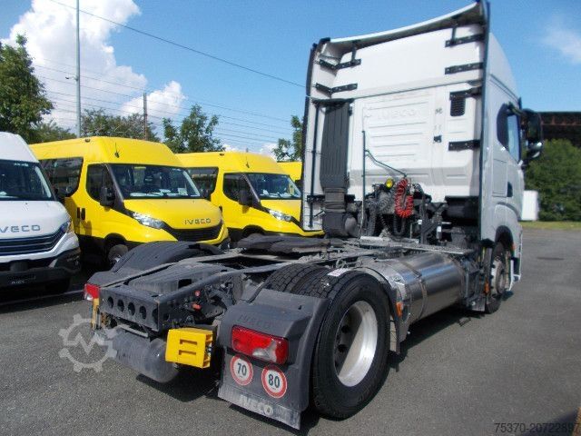 Standard tractor unit IVECO S-WAY AS440S46T/P LNG