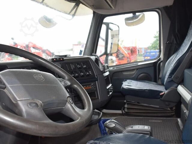 Loading platform Volvo FH 12.460