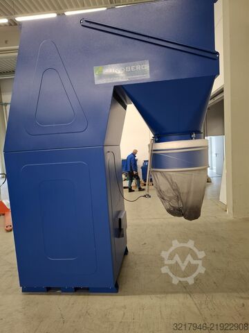 Lundberg WasteTech 400 curbside strip suction unit Lundberg WasteTech 400