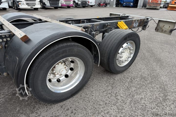 Truck chassis Scania R730LB 6x2*4 Retarder / Swiss-Vehicle