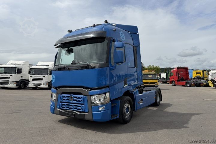Standard tractor unit Renault T440 4x2 / Swiss-Vehicle