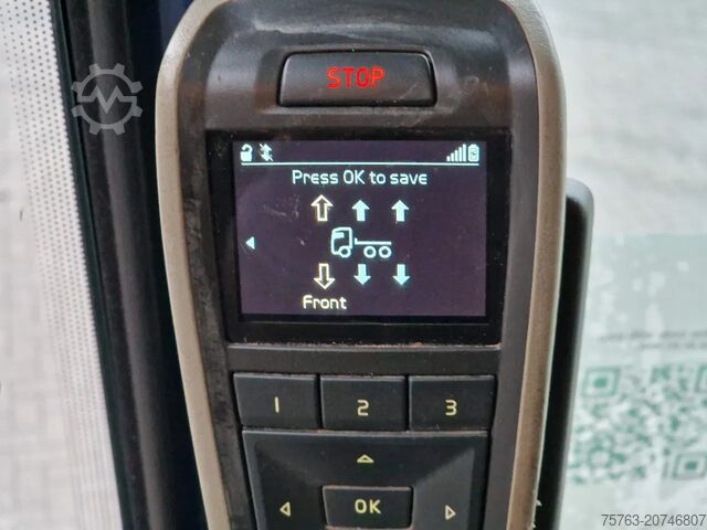 Standard-SZM Volvo FH 16.750 Globetrotter 6x4 - Lift axle - HUB re...