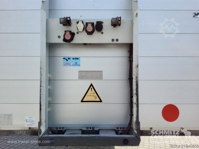 Open semitrailer with tarp Schmitz Cargobull Curtainsider Mega Getränke