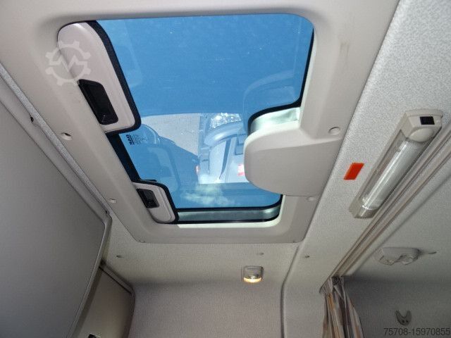Beverage truck DAF XF 460 SC*NLA*kpl. Zug*Türen*MSH*38 Pal.*Kamera