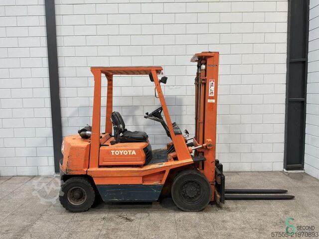 Forklift Toyota 02-5 FD 20