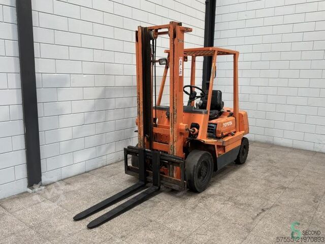Forklift Toyota 02-5 FD 20