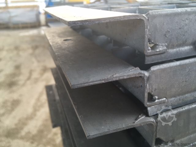 10,000 PCs Einlegegitter gratings 10.000 Stück Einlegegitter Gitterroste für Palettenregale verzinkt