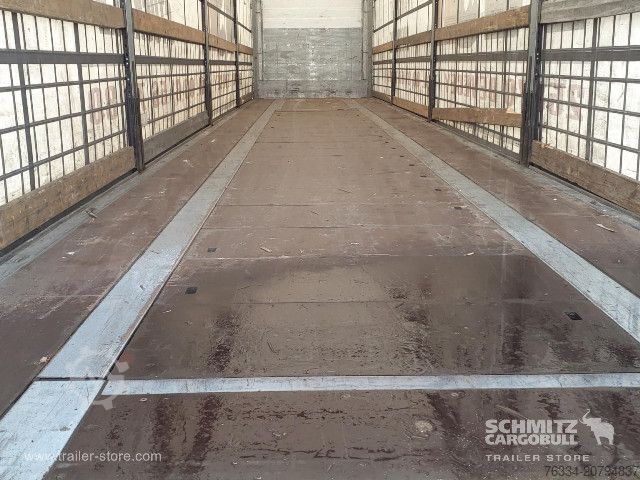 Open semitrailer with tarp Schmitz Cargobull Semitrailer Curtainsider Standard