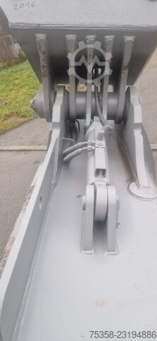 Ditch cleaning bucket for OilQuick OQ80  