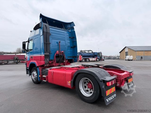 Standard SZM VOLVO FM 370 4x2 Globetrotter Euro 6
