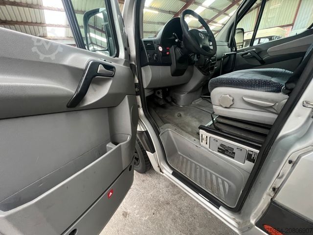 Minibus VOLKSWAGEN Crafter 2.5 TDi Maxi 9Sitze + Lift ENGINE BROKEN