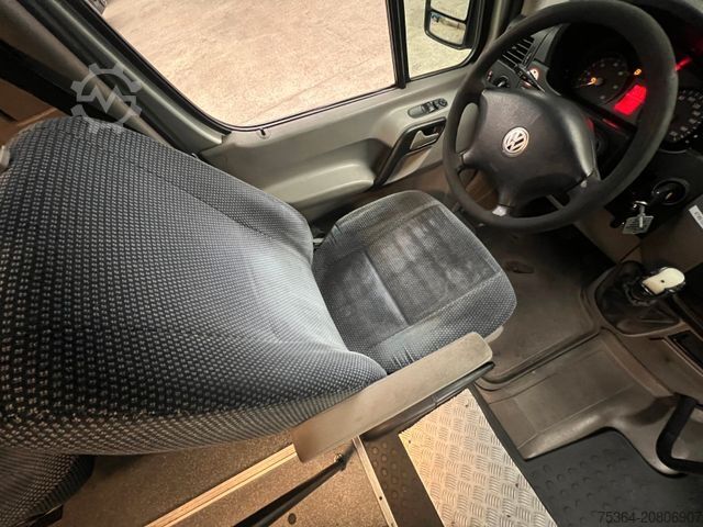 Minibus VOLKSWAGEN Crafter 2.5 TDi Maxi 9Sitze + Lift ENGINE BROKEN
