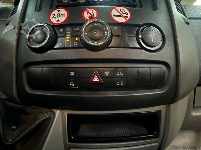 Minibus VOLKSWAGEN Crafter 2.5 TDi Maxi 9Sitze + Lift ENGINE BROKEN