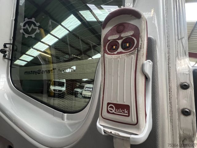 Minibus VOLKSWAGEN Crafter 2.5 TDi Maxi 9Sitze + Lift ENGINE BROKEN