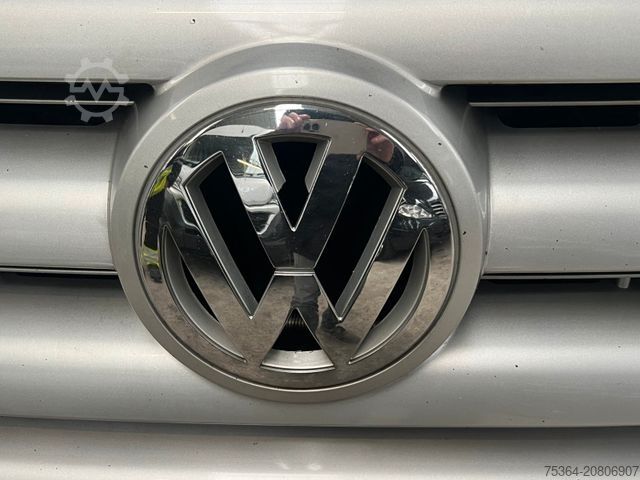 Minibus VOLKSWAGEN Crafter 2.5 TDi Maxi 9Sitze + Lift ENGINE BROKEN