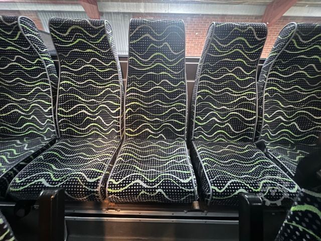 Überlandbus MERCEDES-BENZ Integro 0550 57 Sitze 6 Gang Dachklima Euro 5