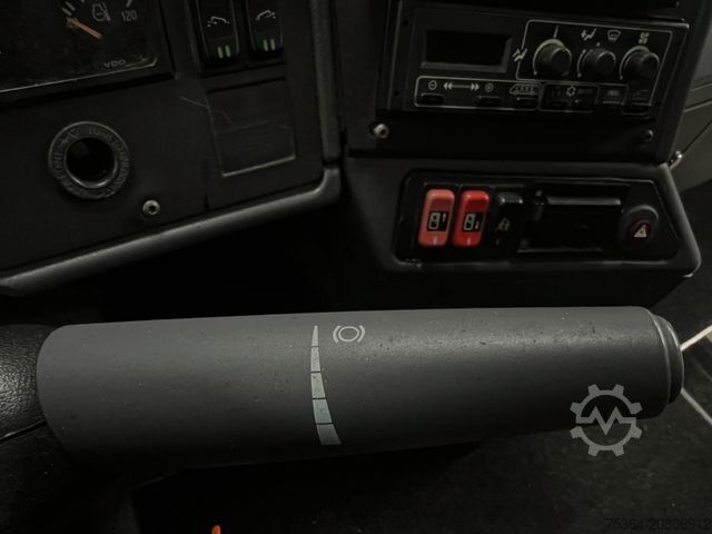 Überlandbus MERCEDES-BENZ Integro 0550 57 Sitze 6 Gang Dachklima Euro 5