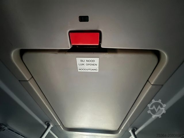 Überlandbus MERCEDES-BENZ Integro 0550 57 Sitze 6 Gang Dachklima Euro 5
