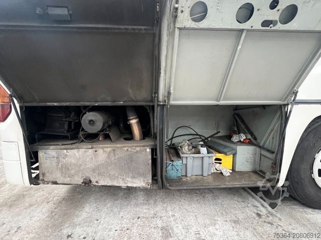 Überlandbus MERCEDES-BENZ Integro 0550 57 Sitze 6 Gang Dachklima Euro 5