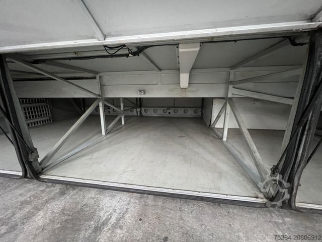 Überlandbus MERCEDES-BENZ Integro 0550 57 Sitze 6 Gang Dachklima Euro 5