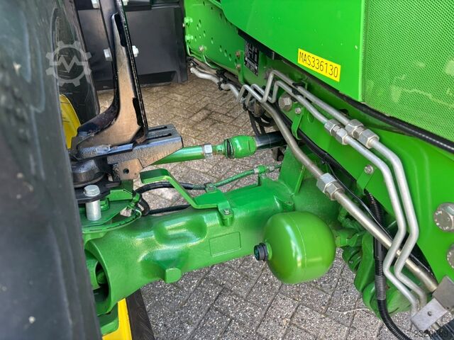 John Deere 6195R John Deere 6195R
