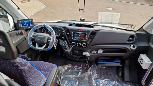 Minibus IVECO 2x Daily 70 Lagerfahrzrug Ferqui Sunrise 2,5 m B