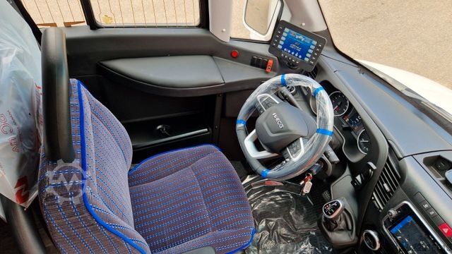 Minibus IVECO 2x Daily 70 Lagerfahrzrug Ferqui Sunrise 2,5 m B