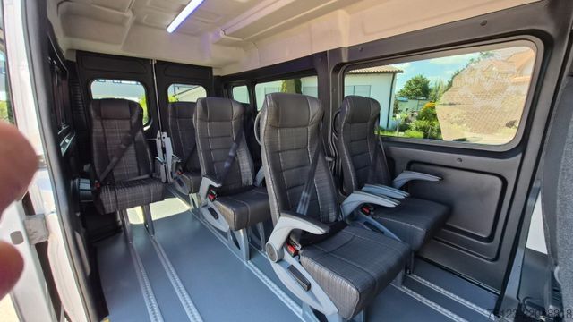 High top van PEUGEOT Boxer  Hochraum 9 Sitzer L3H2 verglast BlueHDi