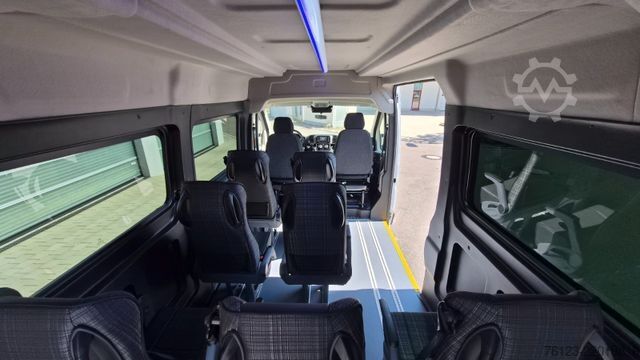 High top van PEUGEOT Boxer  Hochraum 9 Sitzer L3H2 verglast BlueHDi