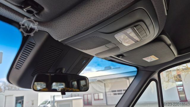 Minibus MERCEDES-BENZ 8 Sprinter Lord Light 22 Sitzer Vorlauffahrzeug