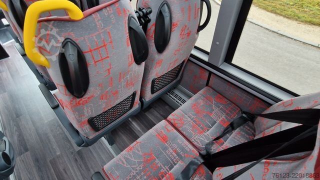 Minibus MERCEDES-BENZ 30 Sitzer Schul- Transferbus 519 Vorlauffahrzeug