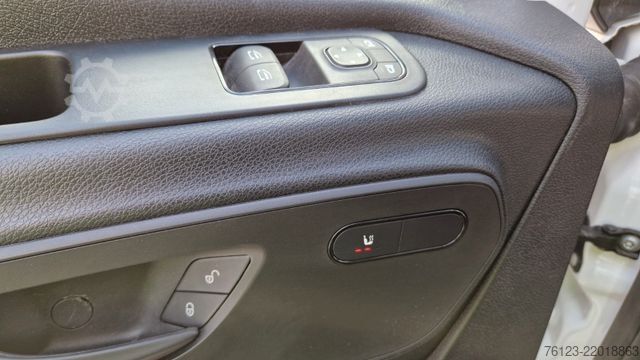 Minibus MERCEDES-BENZ 30 Sitzer Schul- Transferbus 519 Vorlauffahrzeug