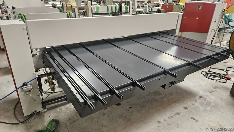Swivel bending machine RAS 64.25 with controlled backstop RAS 64.25