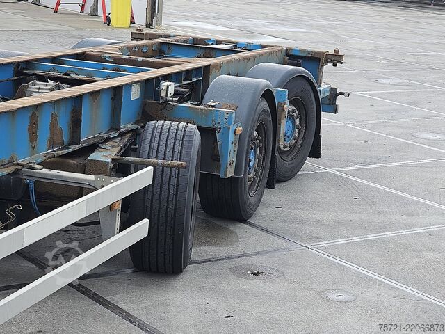 Container transportation RENDERS CHASSIS PORTMASTER