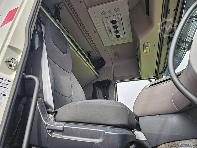 Standard-SZM DAF XF 480 Space Cab