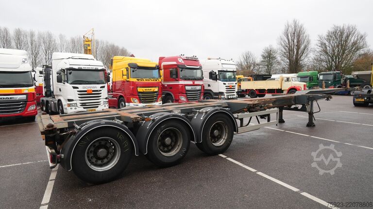 Container transportation D-tec Extendable container transport trailer