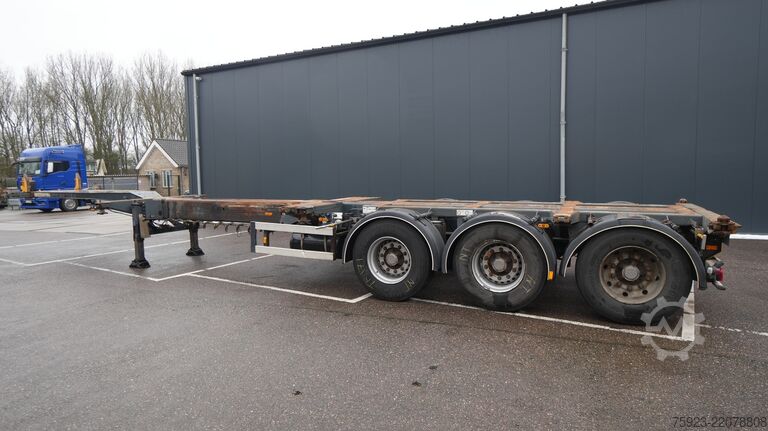 Container transportation D-tec Extendable container transport trailer