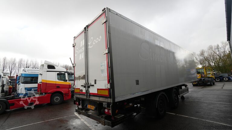 Suitcase Pacton Closed box trailer damaged box