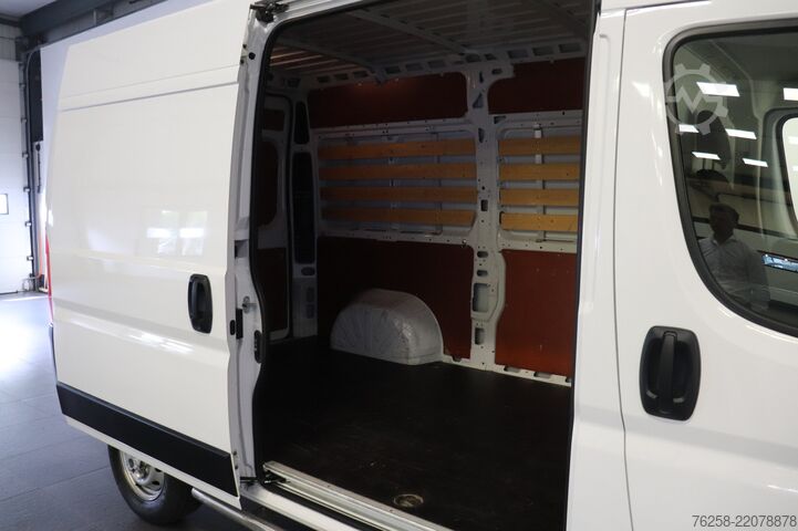 Delivery van Citroën Jumper 2.2 BlueHDi 120PK L2H2 EURO 6 - Airco - ...