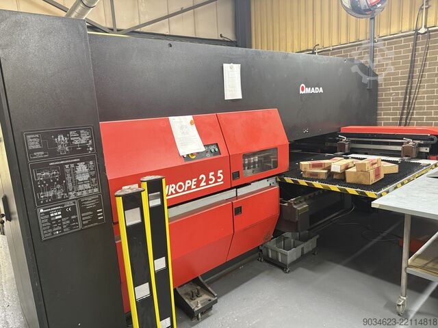 Punching and nibbling machine Amada Europe 255