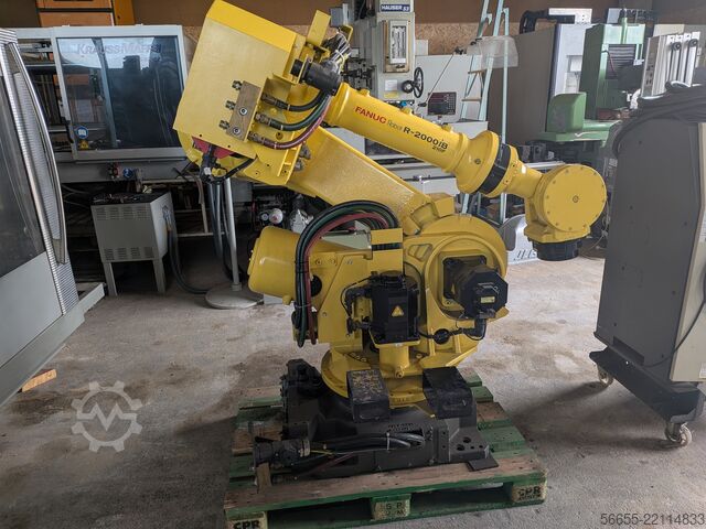 Industrial robot FANUC R-2000iB / 210F