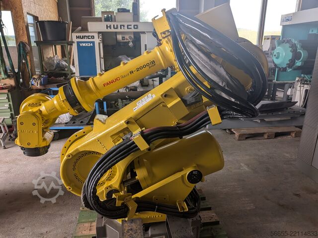 Industrial robot FANUC R-2000iB / 210F