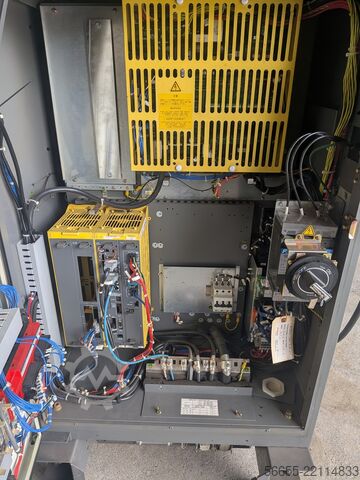 Industrial robot FANUC R-2000iB / 210F