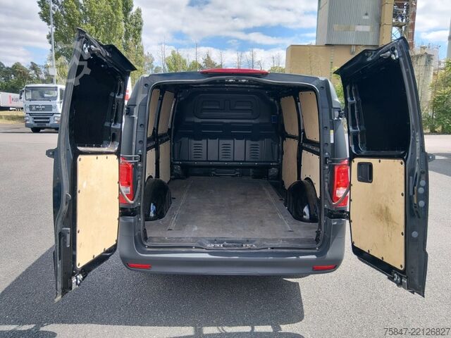 Panel van Mercedes-Benz Vito Pro 116 CDI lang Navi Rückfahrkamer