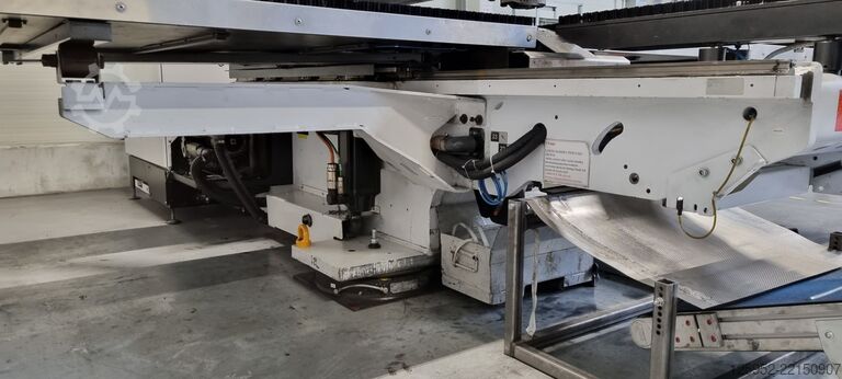 Punching machine TRUMPF 3000-1300 (S11) średni format 1250/2500