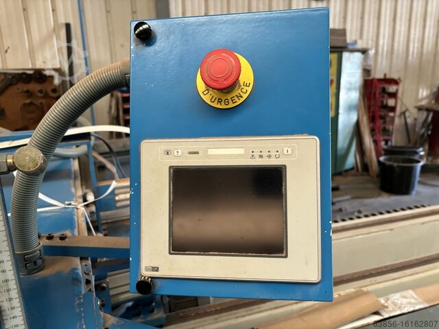 Bearbeitungszentrum  POUWELS DEF 500 A