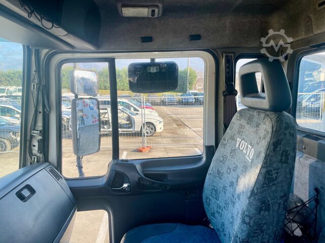 Tanker truck VOLVO FL6-250