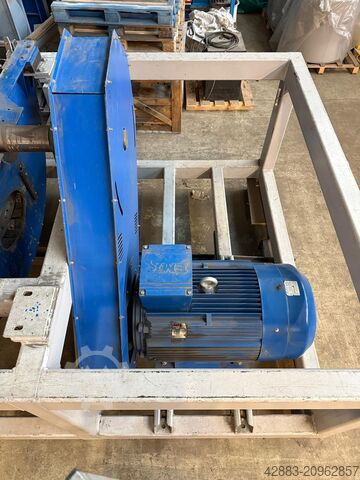 Granulating mill (tyre shredder) RW Recycling World Reifenwolf