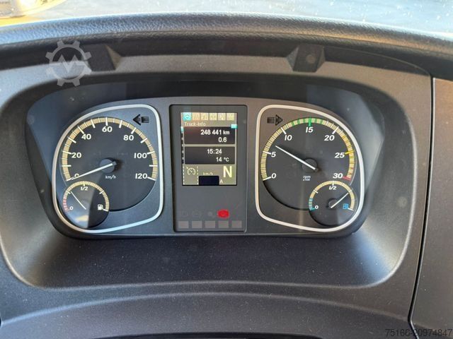 Box van MERCEDES-BENZ ATEGO 821 L Koffer 7 m LBW 1 T*Klima+EURO 6 D